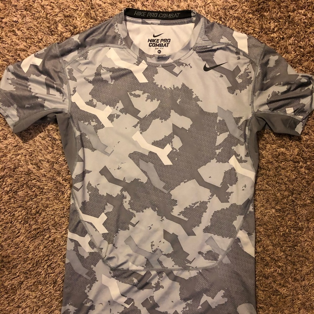 Nike Pro Combat Short Sleeve Camo Compression Shirt - Gray/White
